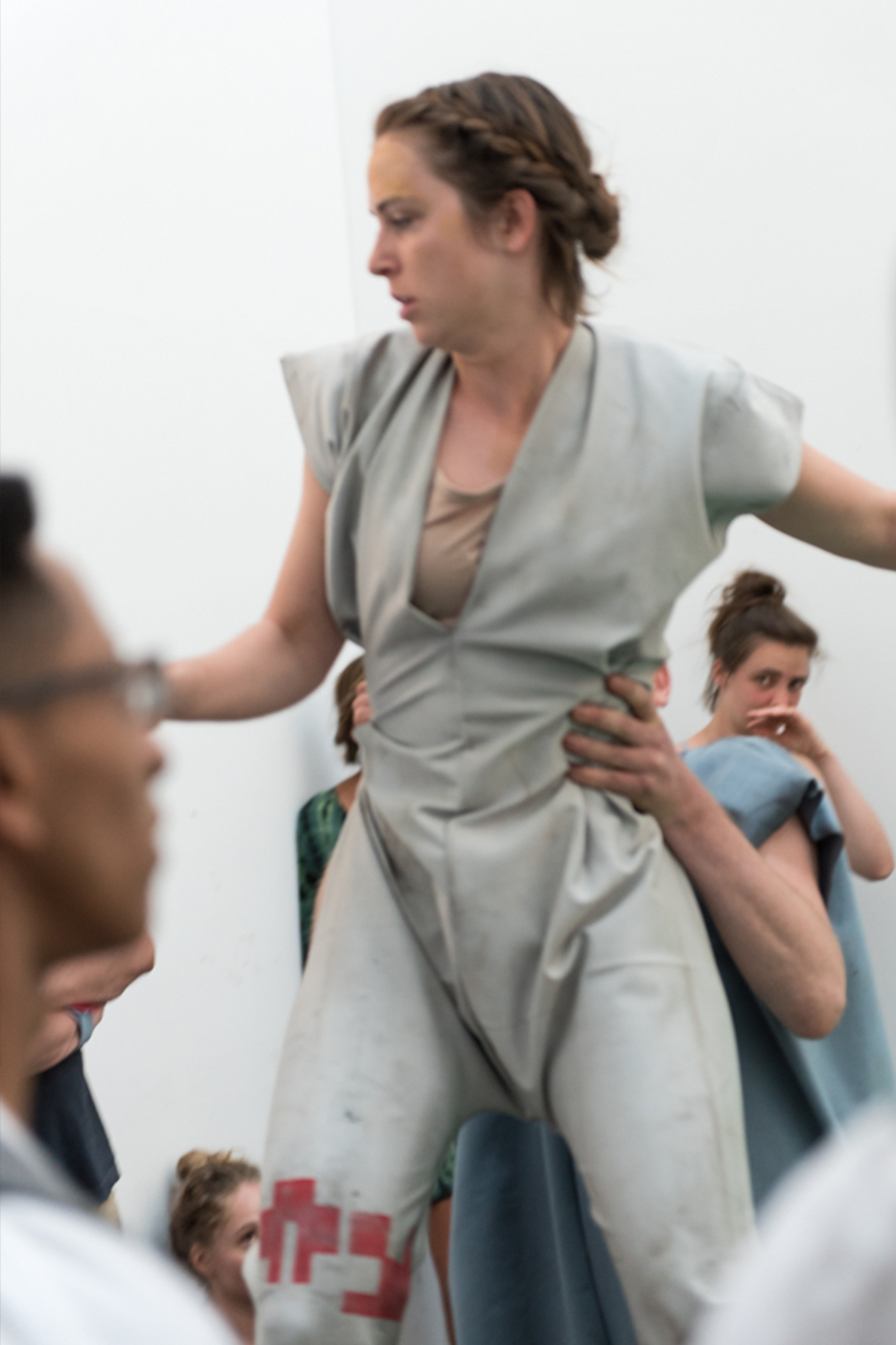 maylin-habig-rot-oder-tot-1-magdalena-wabitsch-hebend-naxoshalle-frankfurt