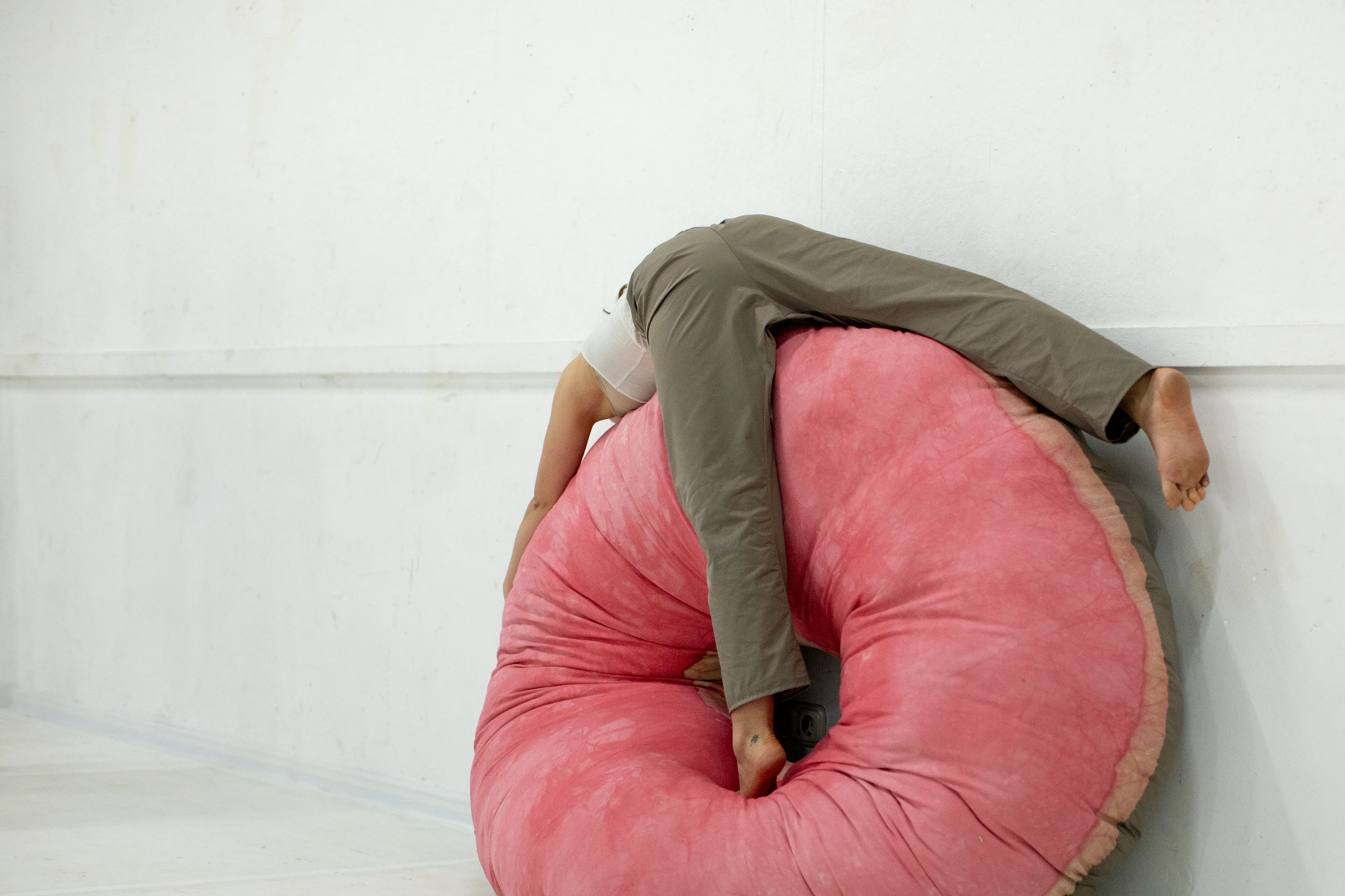 diplom-maylin-habig-donut-stehen